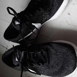 Nike flex contact trainers